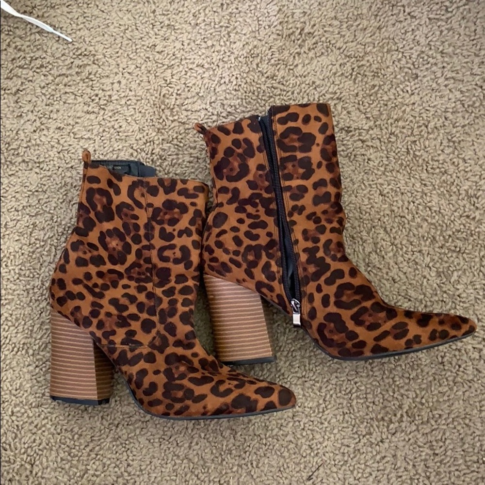 cheeta boots